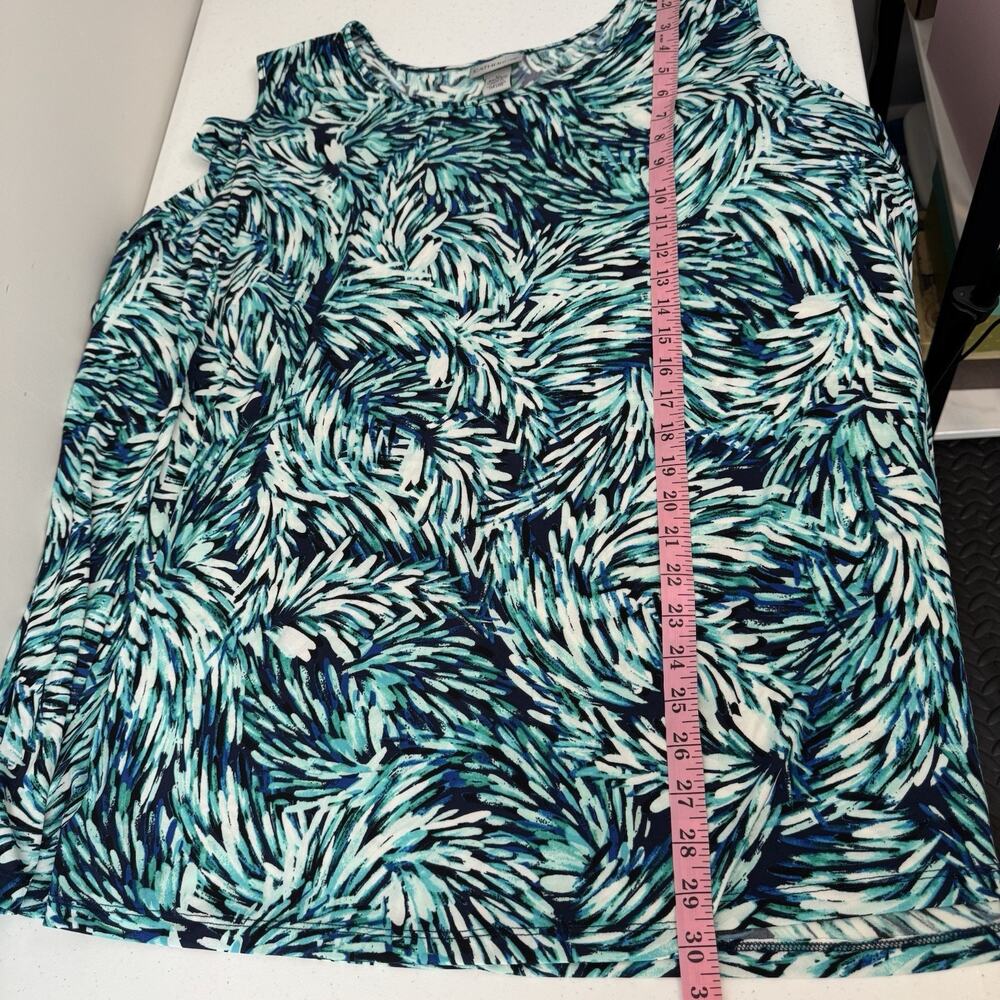 Catherines Top Womens 3X 26/28W Cold Shoulder Stretch Blue White Leaf Pattern - Picture 8 of 9